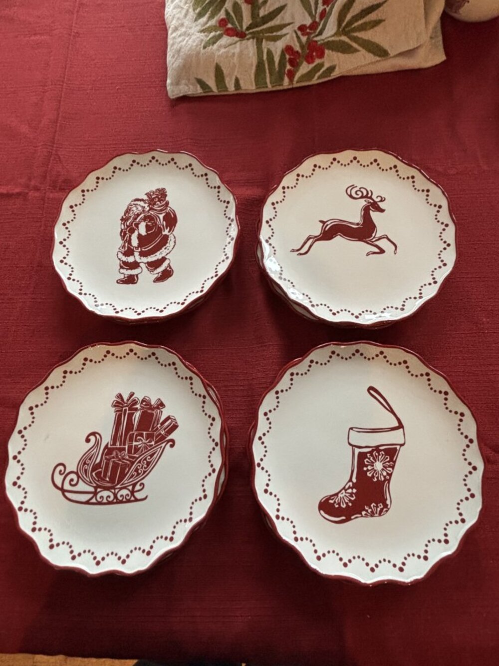 Holiday Plates - Set of 4